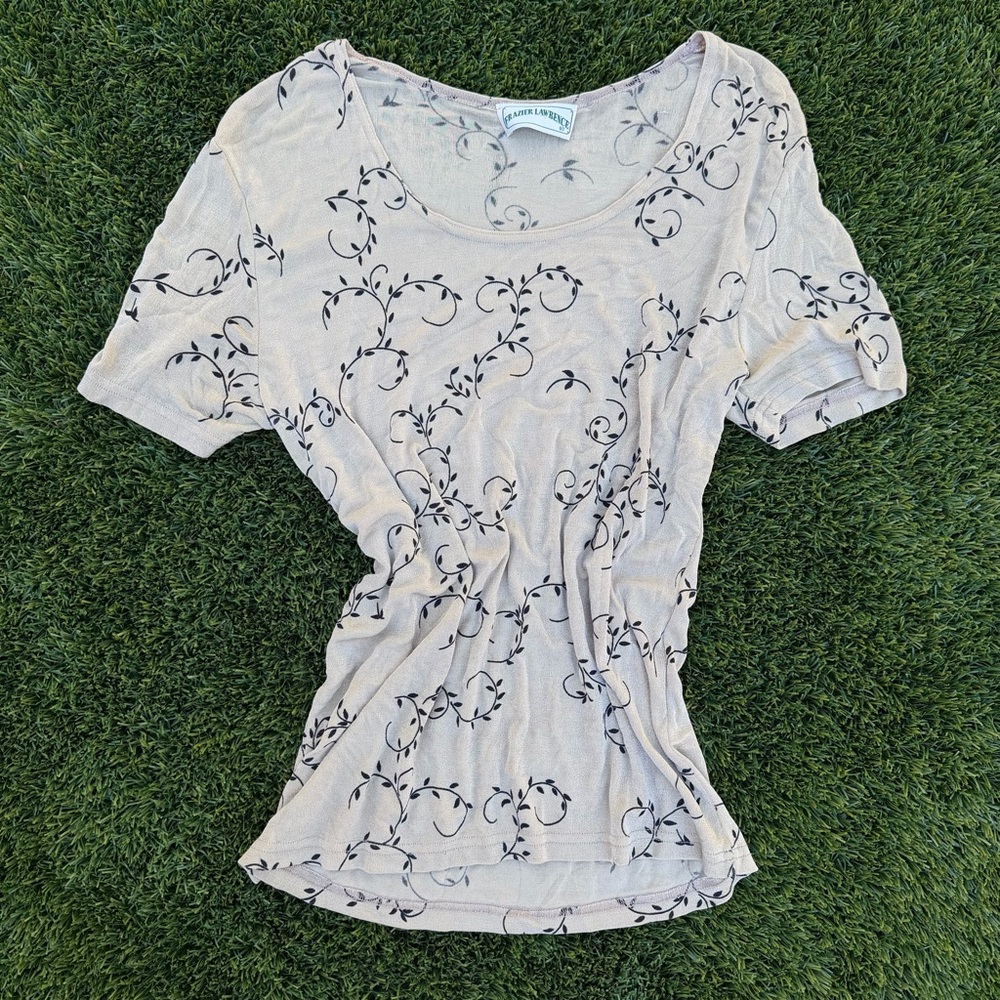 Frazier Lawrence Cream Short Sleeve Scoop Neck Top with Black Vine Print